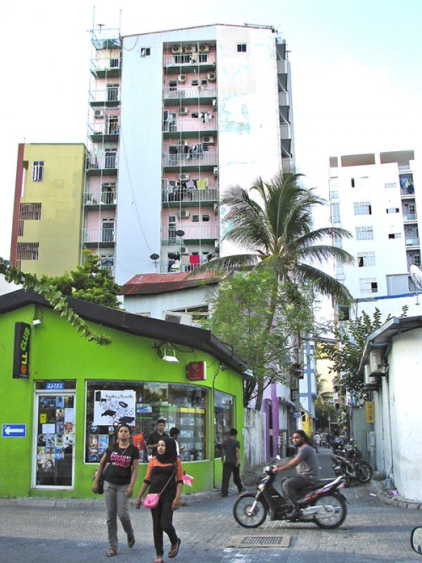 Pääkaupunki Malén saari on täpötäyteen rakennettu, tilaa on vain ylöspäin.