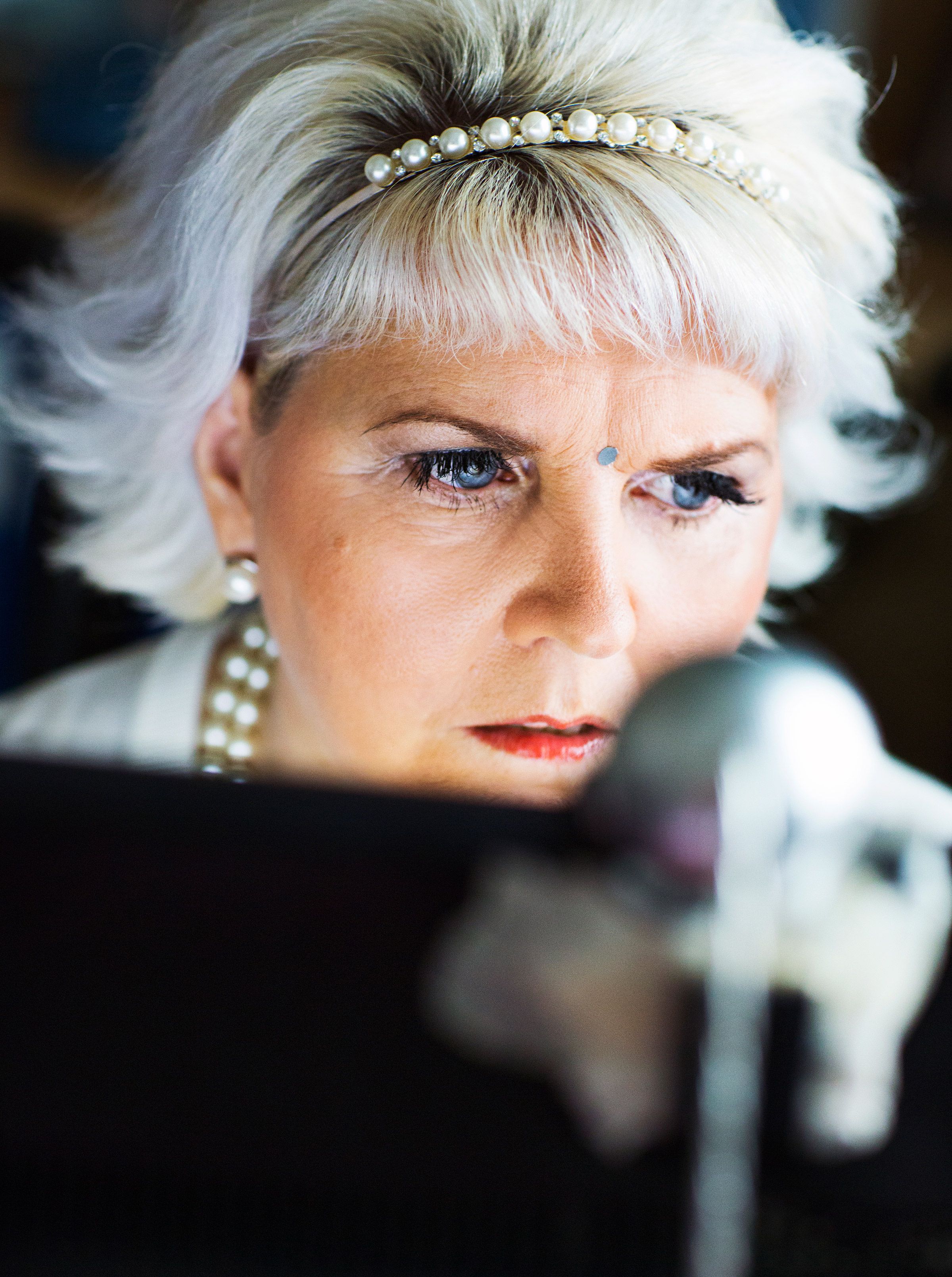 Tietokoneella Marja haluaa olla aina omissa oloissaan.