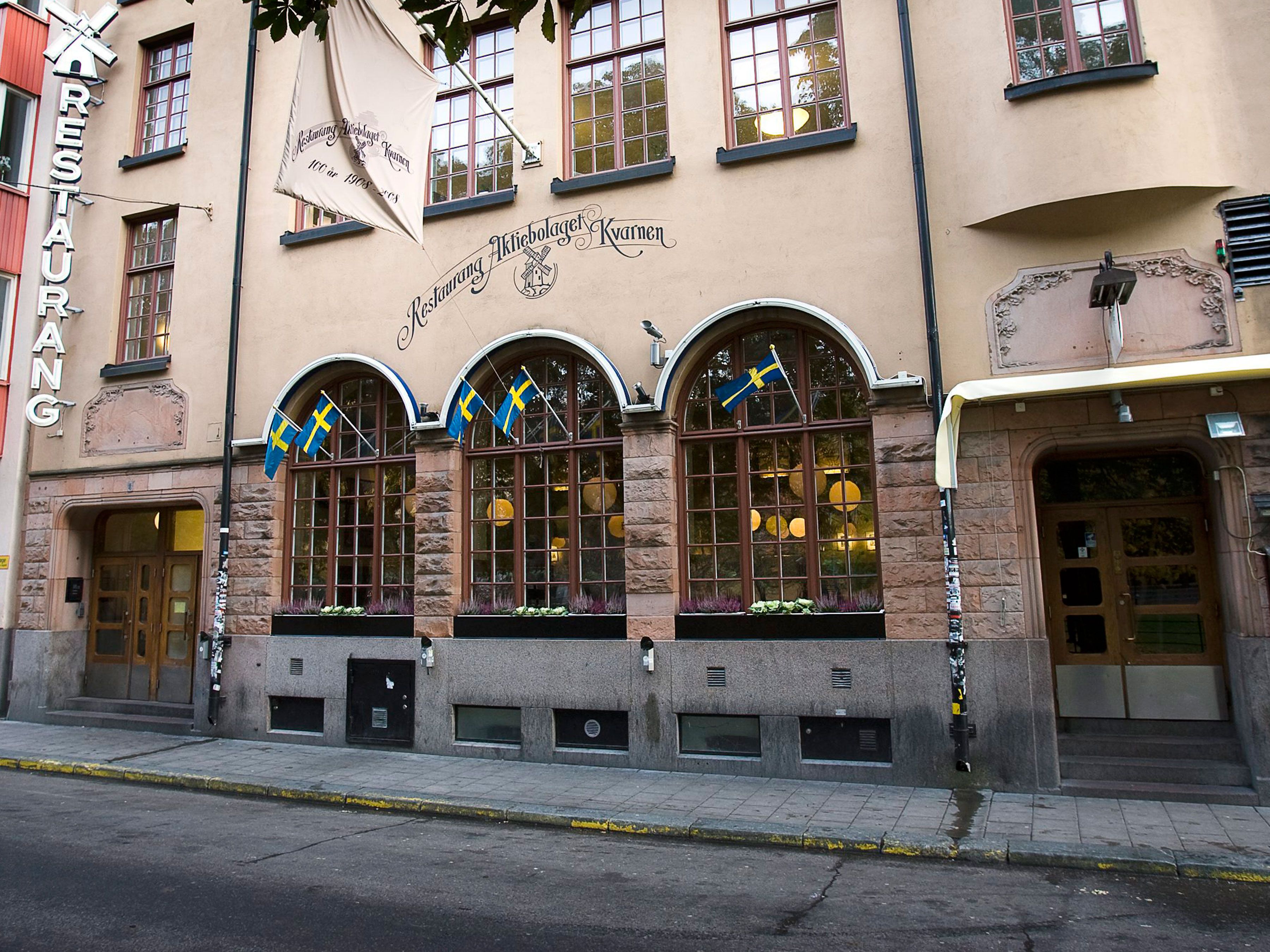 Yli satavuotias Kvarnen huokuu perinteitä.