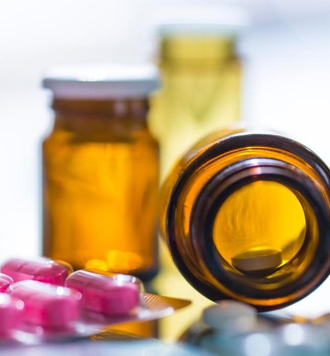 Luontaistuotteilla voi ikäviäkin yhteisvaikutuksia lääkkeiden kanssa.