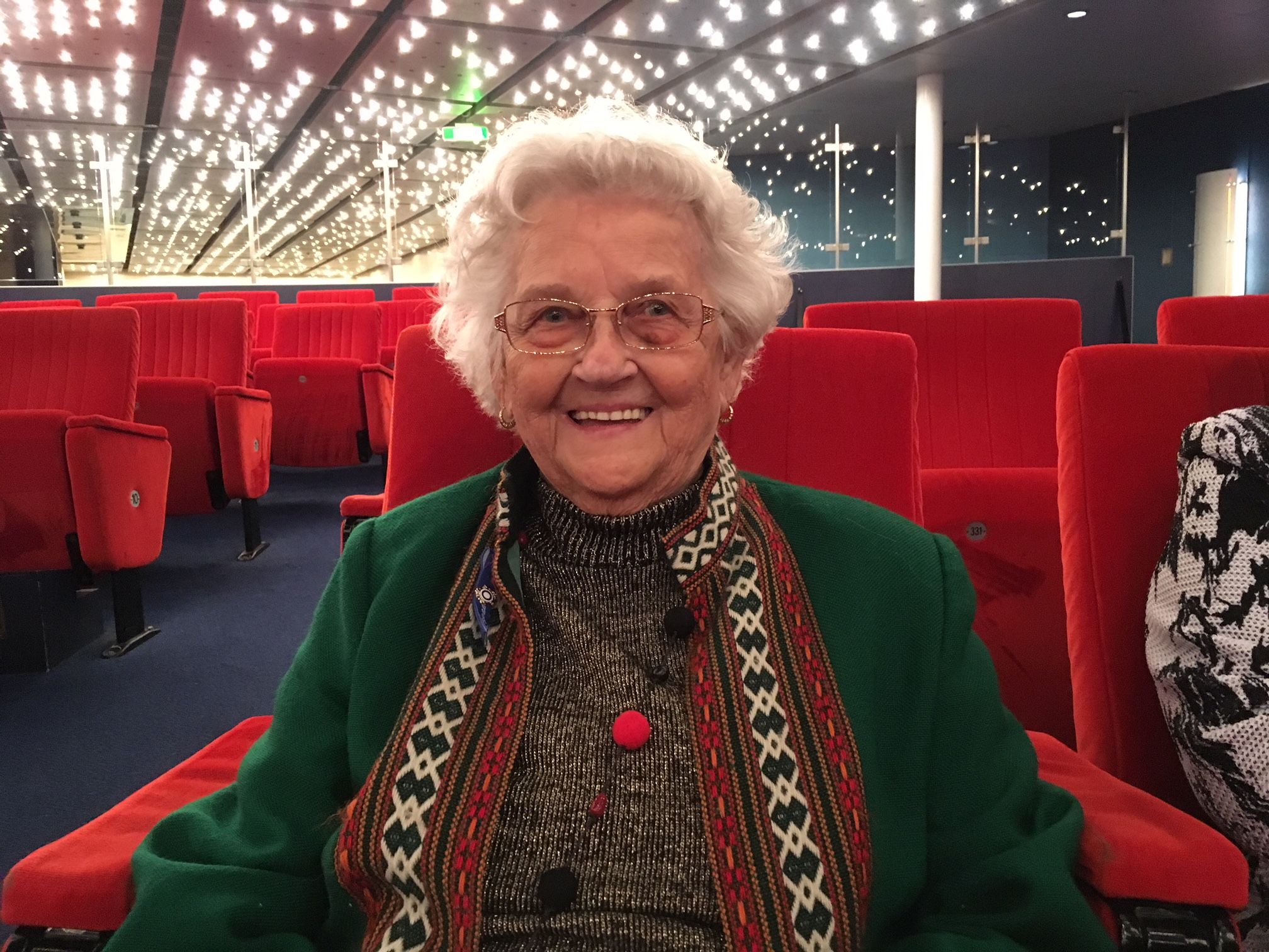 Lempi Puustinen ehti aloittaa oppikoulun Pitkärannassa ennen evakkotaivalta. Elämä vei hänet Varkauteen ja siellä Karjala-seuran toimintaan, johon kuuluu muun muassa ahkera matkustelu.