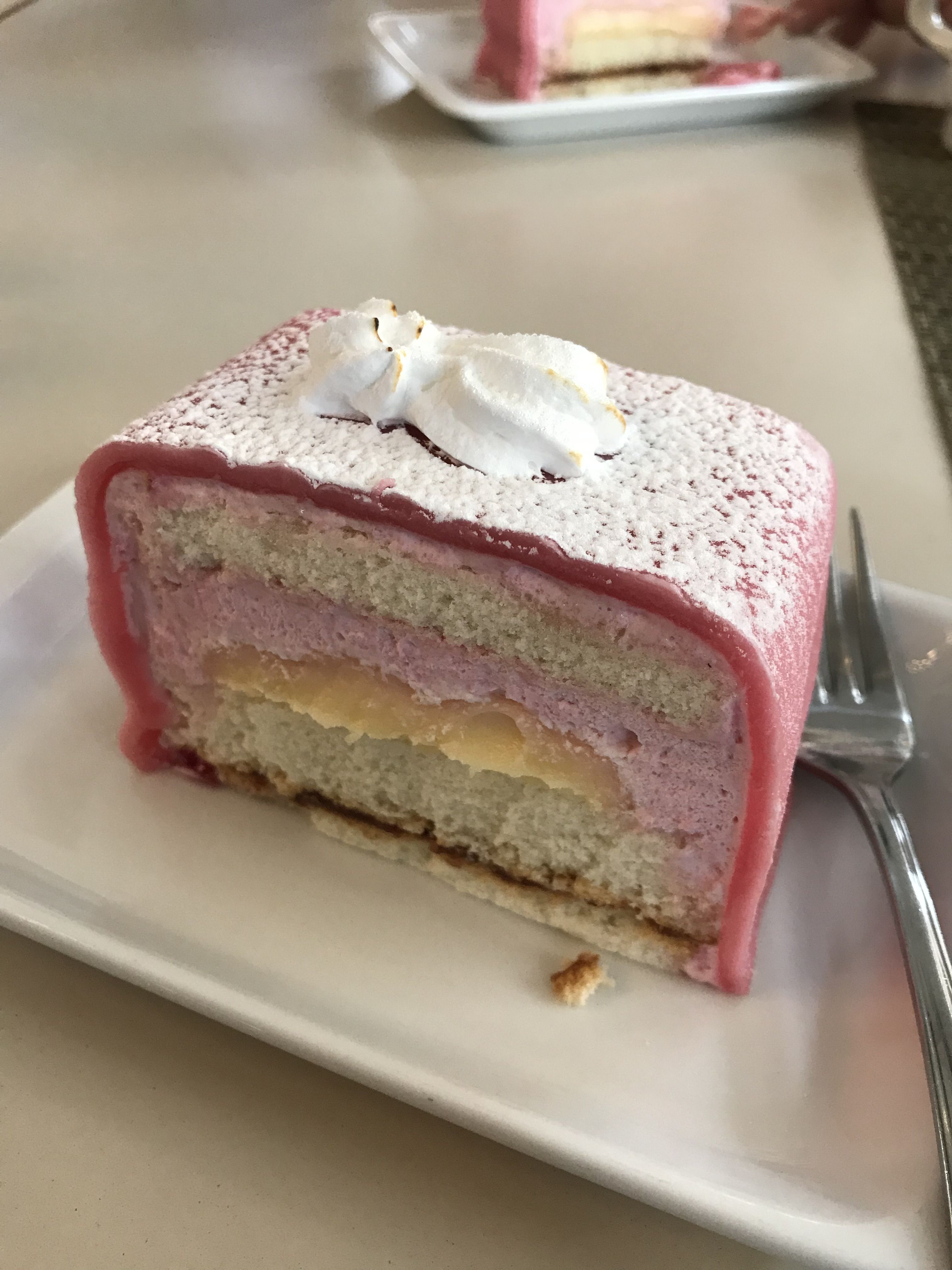 Prinsessa Estelle on saanut oman nimikkoleivoksen, jota tarjoillaan linnan kahvilassa.