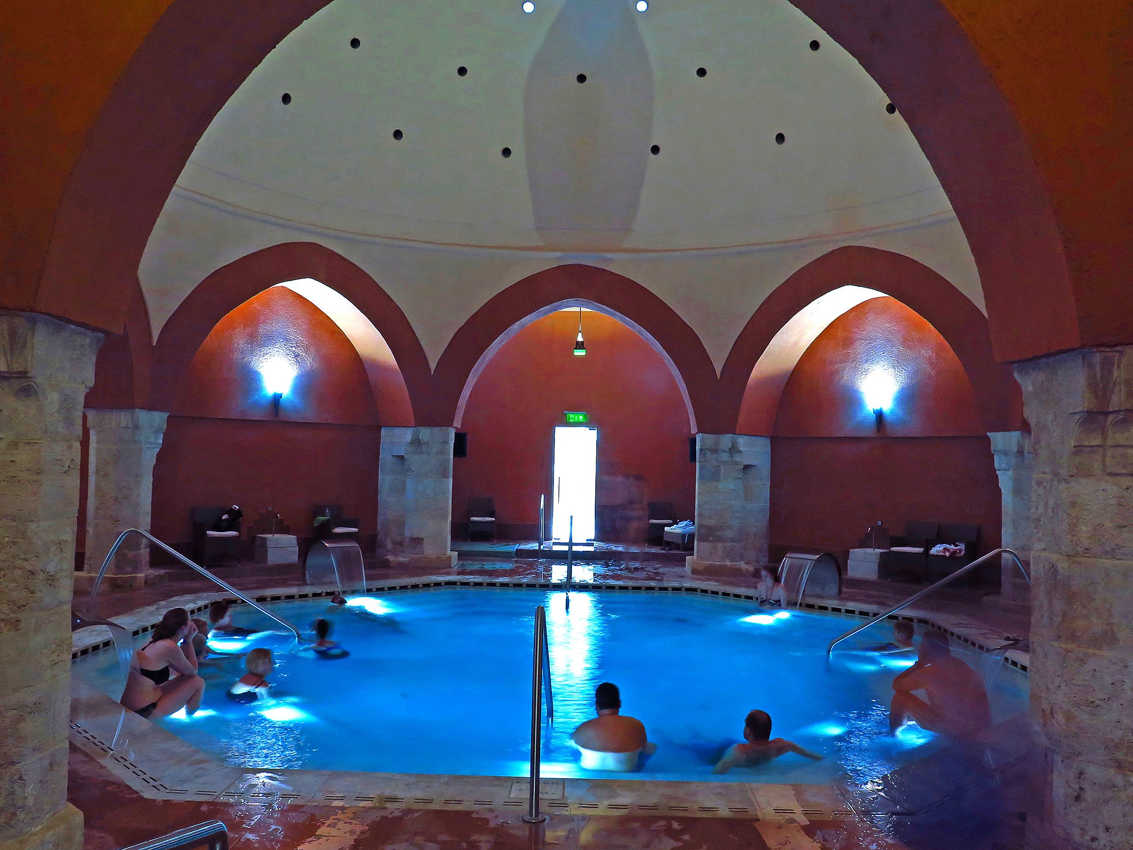 Veli Bej Bath -kylpylässä on turkkilaistunnelmaa.