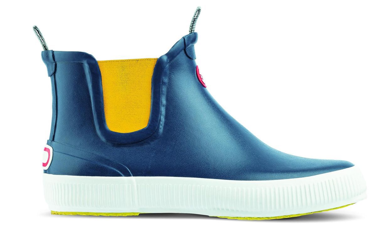 Suosittua Hai-mallia saa myös matalavartisena. 65e, Nokian Jalkineet.