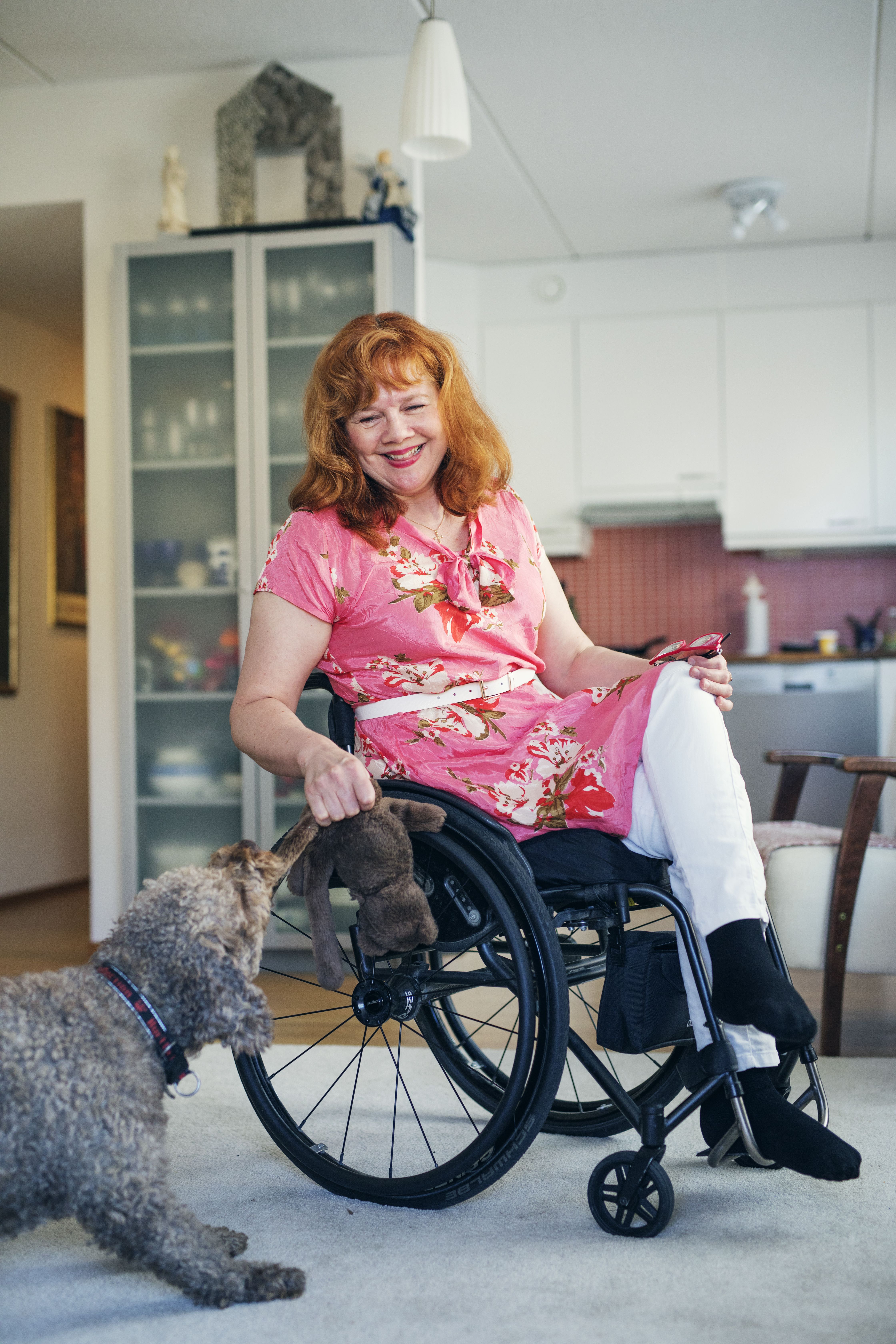 Espanjanvesikoira Redi on Merjan "personal trainer".