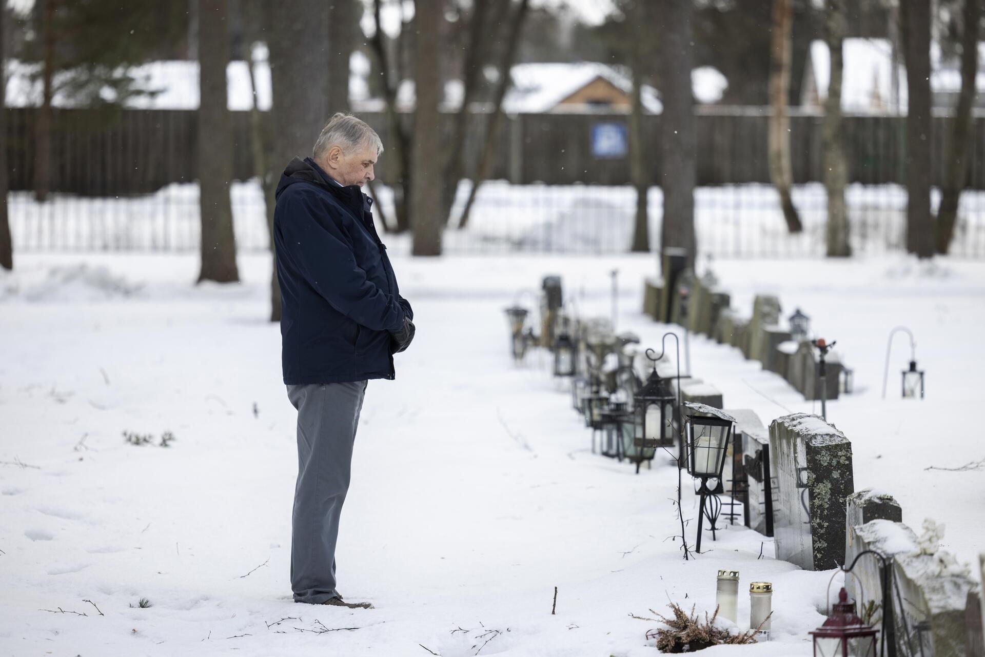 Seppo käy lapsenlapsensa Nooran haudalla kerran vuodessa. – Nooran kuolema oli valtava suru, mutta siihen suruun olin varautunut.